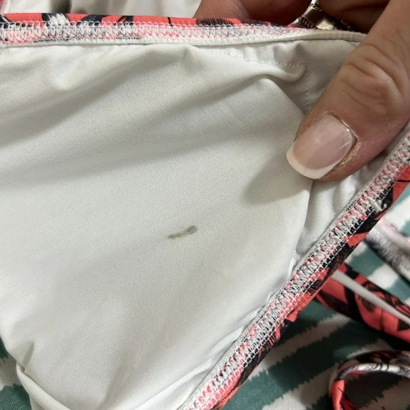 VIX Swimwear Pink and Gray Floral One Piece Swimsuit Size Large - Picture 2 of 7